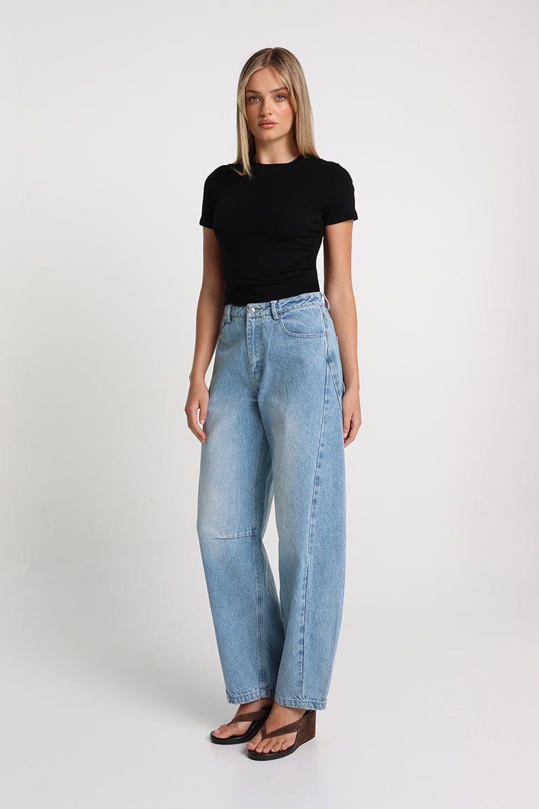 Cora Barrel Jeans | Light Denim