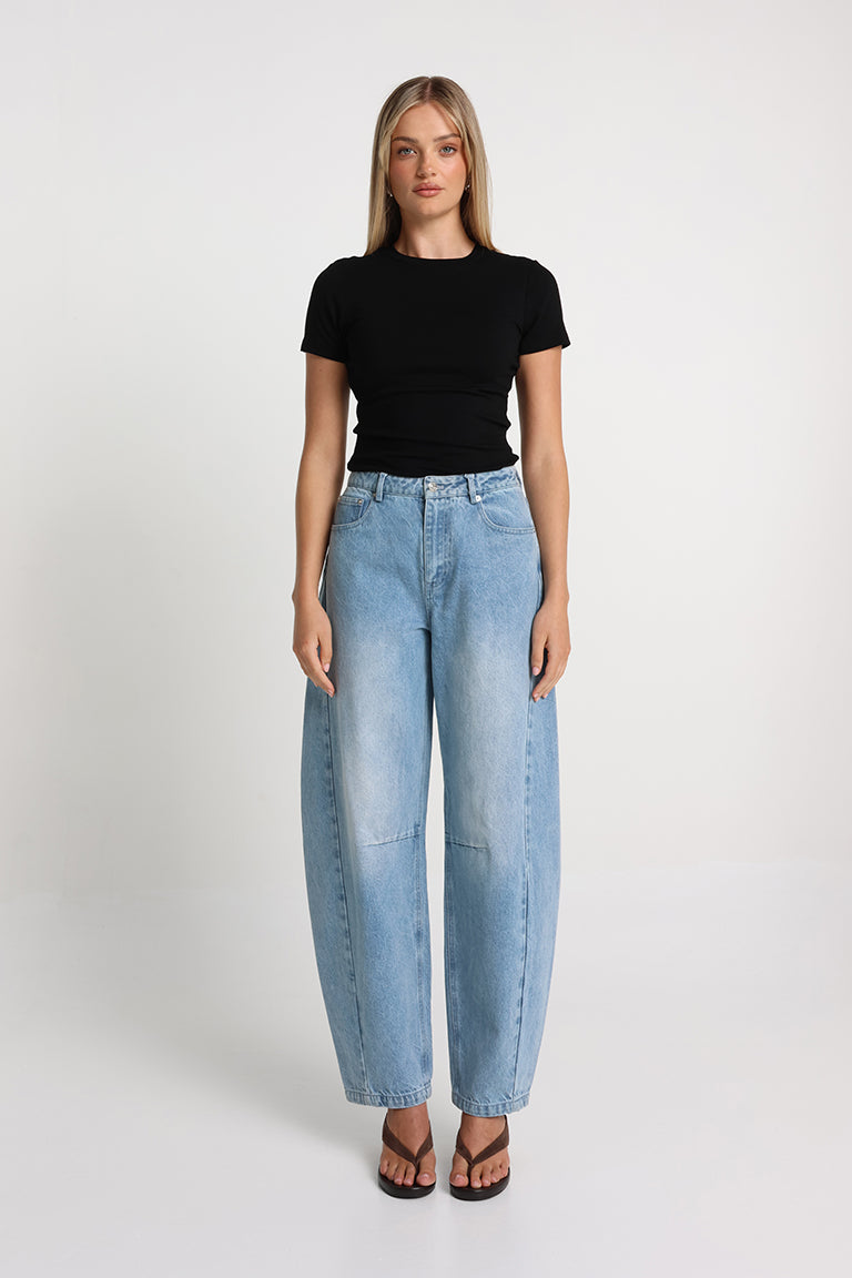 Cora Barrel Jeans | Light Denim