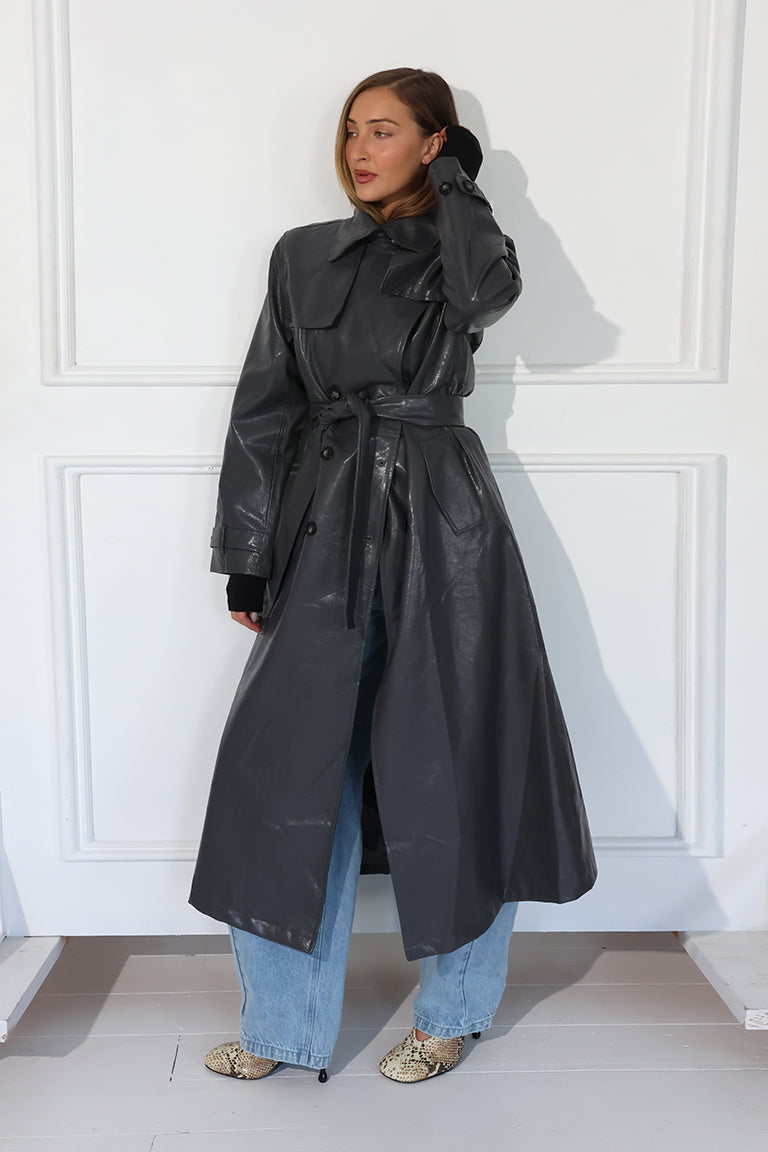 Hutson Trench | Charcoal