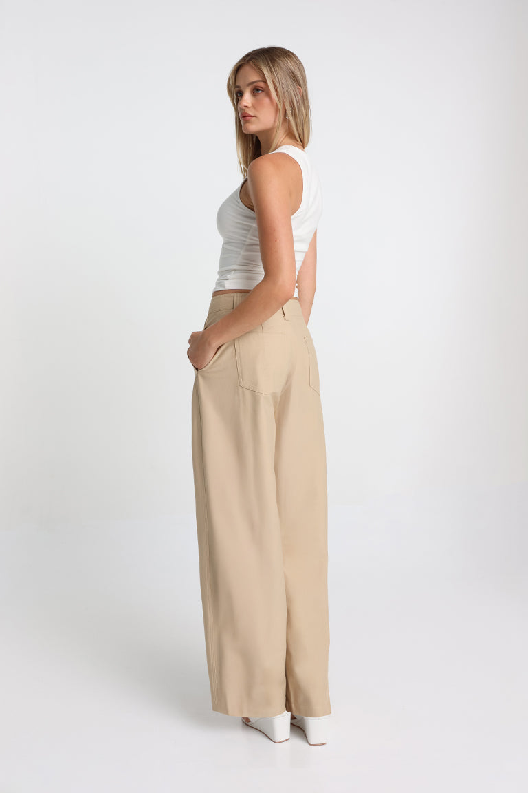 Mary Tank | White