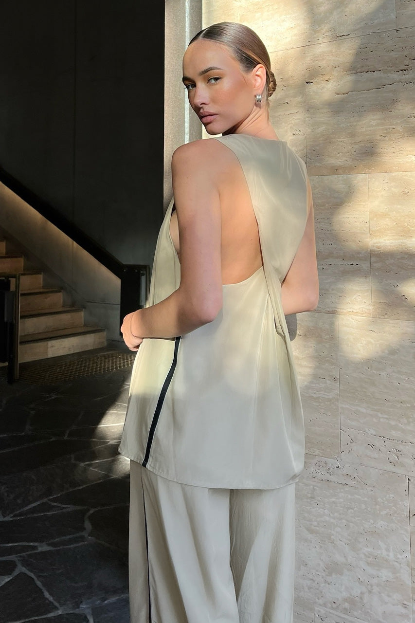 Tristan Top | Bone